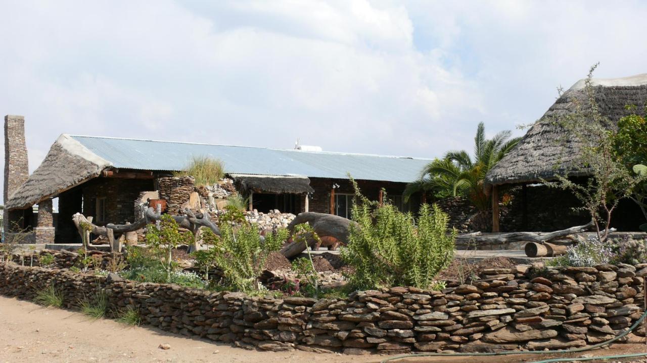 Rooiklip Camp Flintstone Apartamento Exterior foto