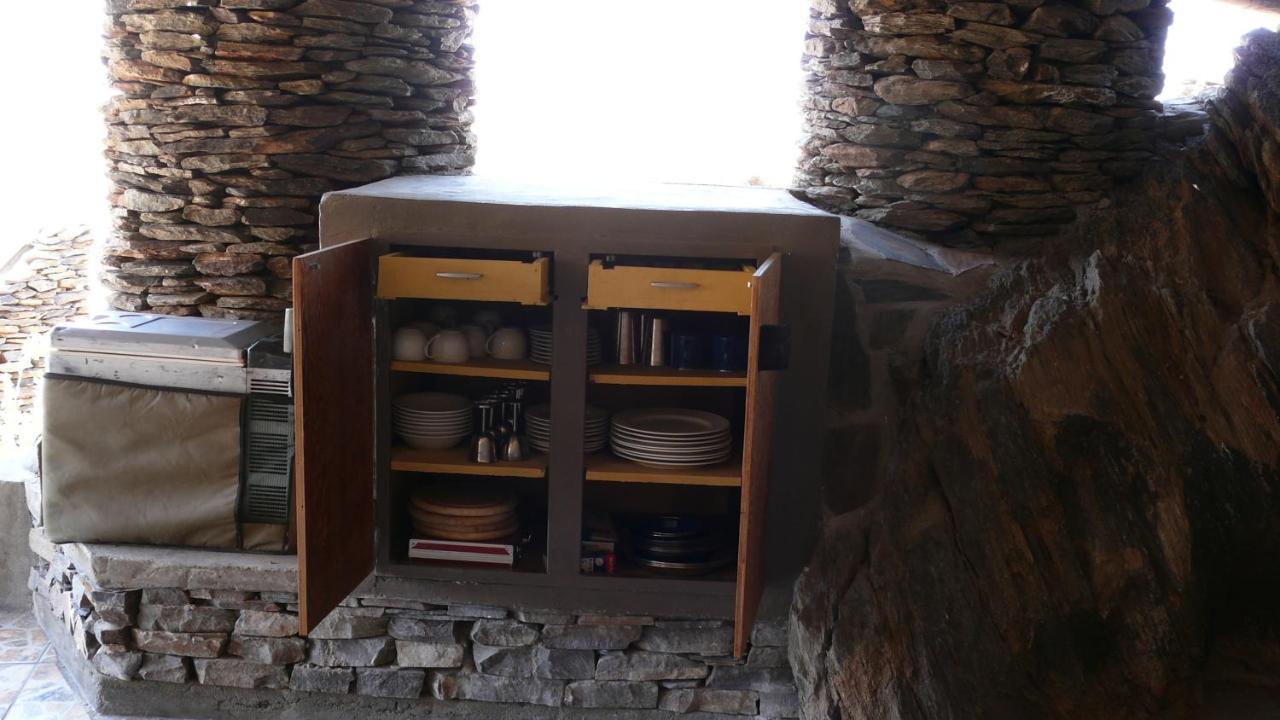Rooiklip Camp Flintstone Apartamento Exterior foto