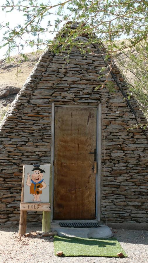 Rooiklip Camp Flintstone Apartamento Exterior foto
