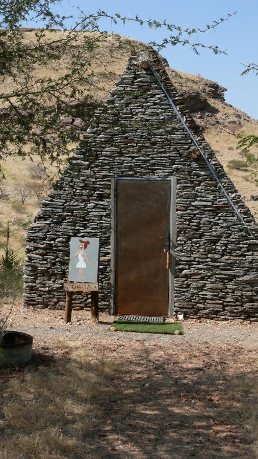 Rooiklip Camp Flintstone Apartamento Exterior foto